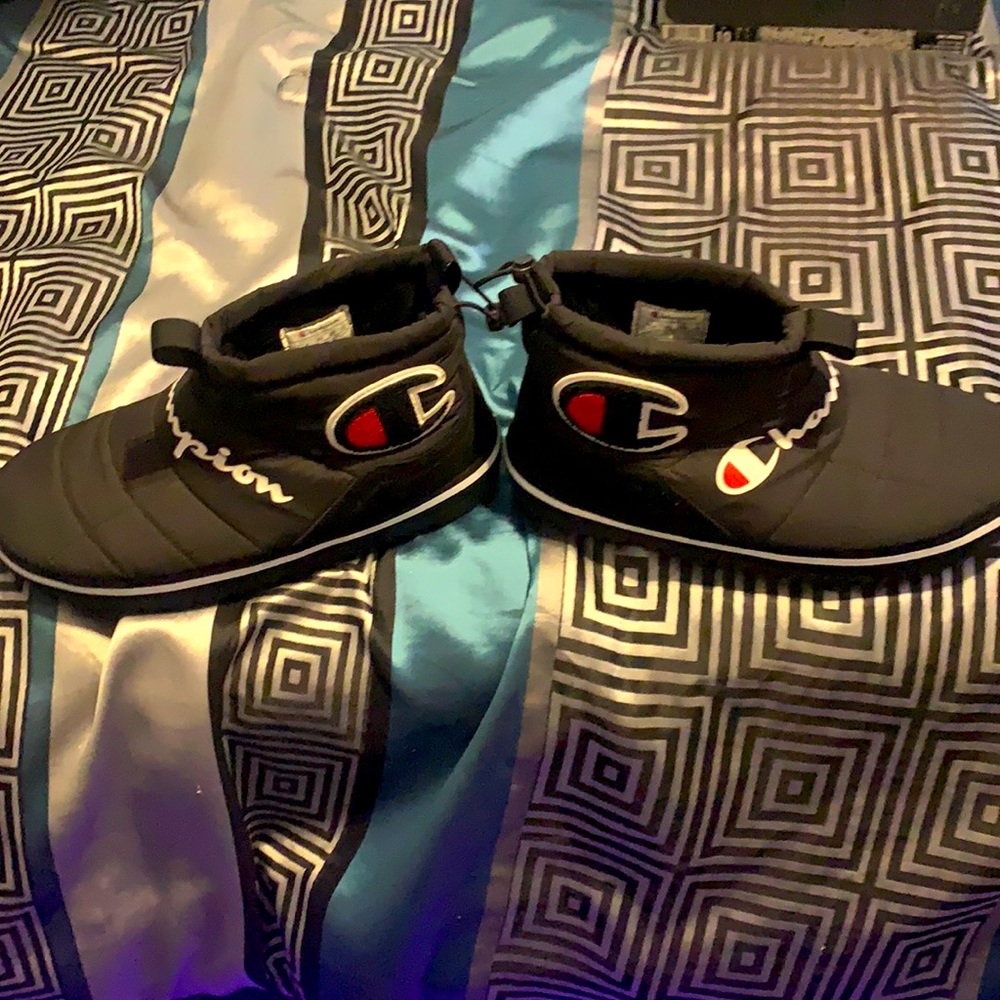 Worn once black champion rally boots